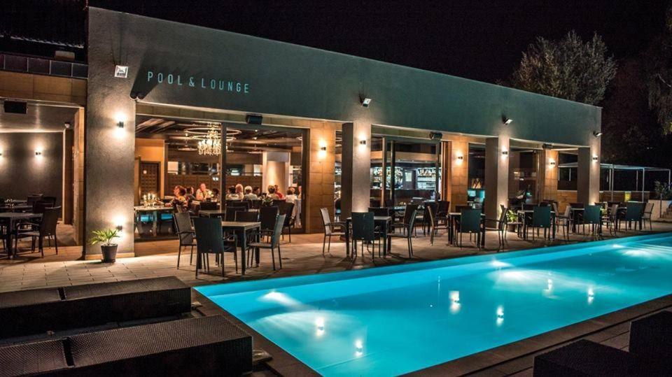 Player'S Pool&Rooms Vonyarcvashegy Exterior photo