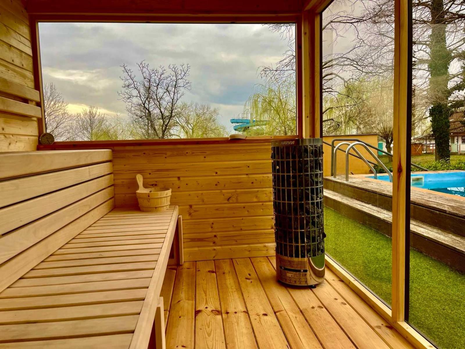 Player'S Pool&Rooms Vonyarcvashegy Exterior photo